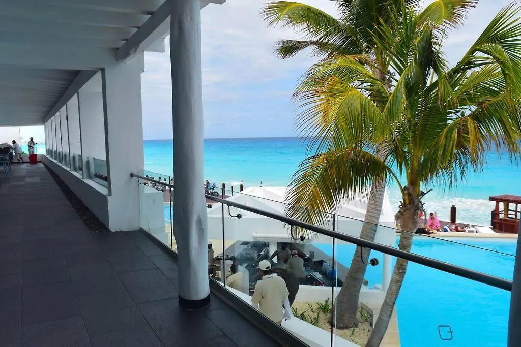 Recien Remodelado Estudio En La Playa, Piscina, Gimnasio, Spa 4D Cancun Apartment