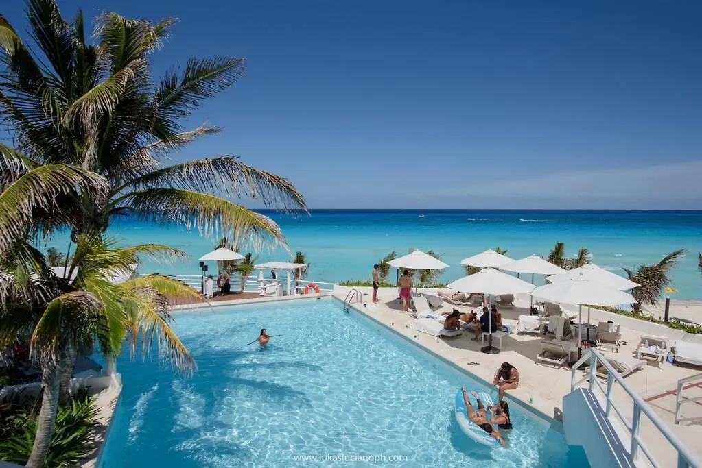 Recien Remodelado Estudio En La Playa, Piscina, Gimnasio, Spa 4D Cancun 0*,  Mexico