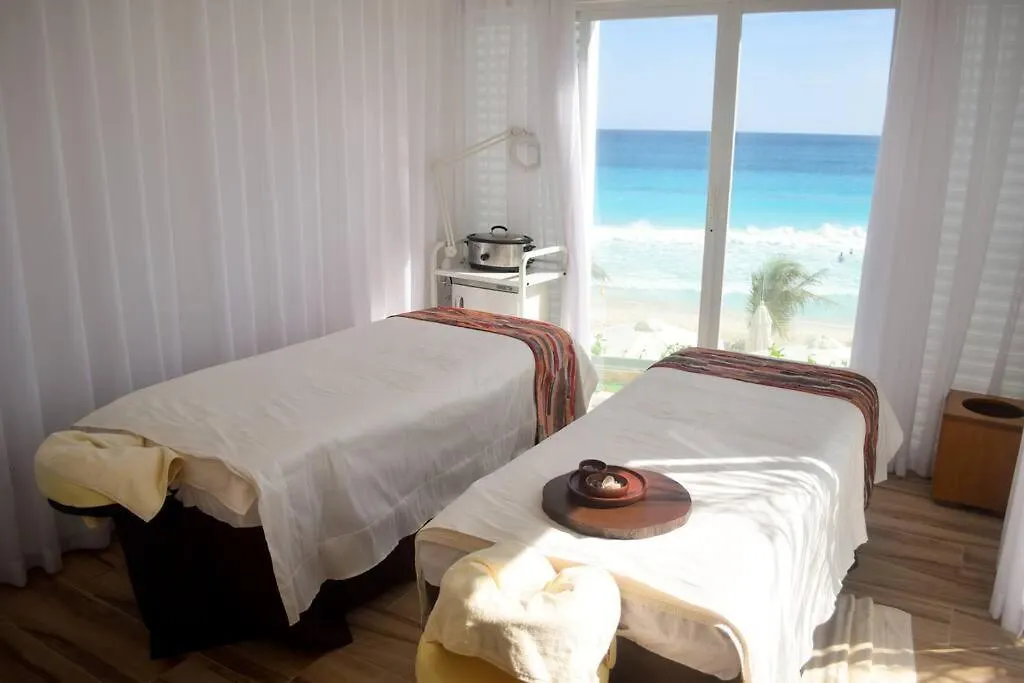 Recien Remodelado Estudio En La Playa, Piscina, Gimnasio, Spa 4D Канкун